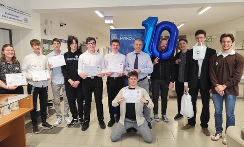 Újra első helyen végeztek a mechwartos diákok a Vadász Dénes Informatikai Versenyen