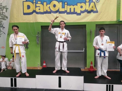 Első helyezés a Karate diákolimpián