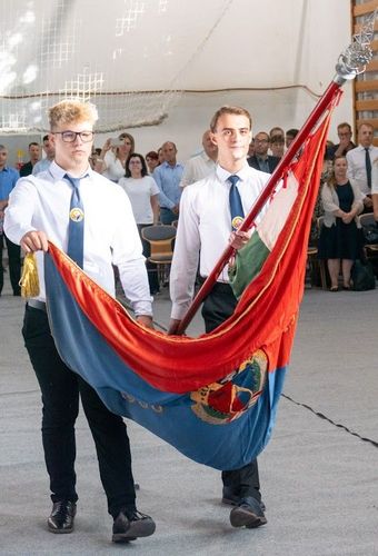 évnyitó1.jpg