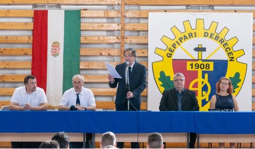 évnyitó2.jpg