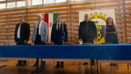 évnyitó4.jpg